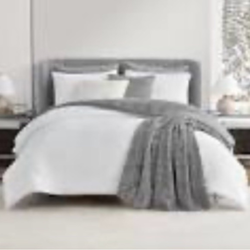 Ugg reversible white and grey fur comforter and pillow covers